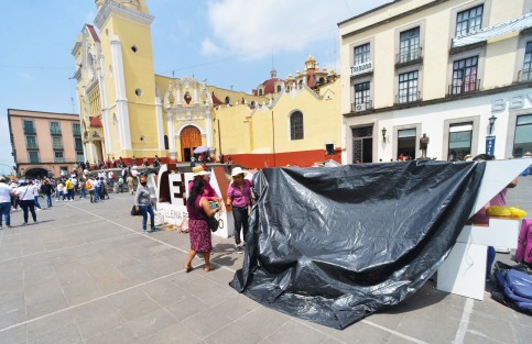 Les cayeron los 400 a las letras turísticas.  