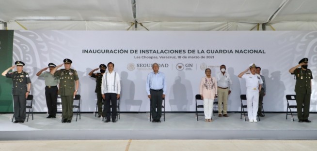 En el marco del 83 aniversario de la Expropiación Petrolera, de gran impacto en el desarrollo de Veracruz, el presidente Andrés Manuel López Obrador y el gobernador Cuitláhuac García Jiménez inauguraron en este municipio el primero de 11 cuarteles de la Guardia Nacional para la entidad.