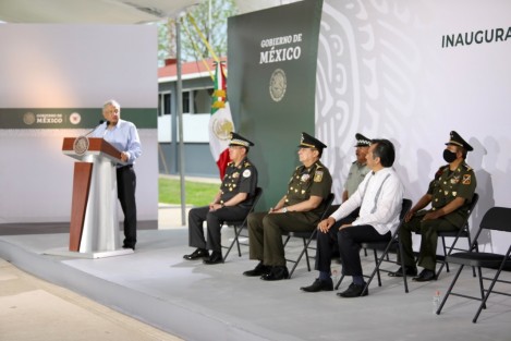 En el marco del 83 aniversario de la Expropiación Petrolera, de gran impacto en el desarrollo de Veracruz, el presidente Andrés Manuel López Obrador y el gobernador Cuitláhuac García Jiménez inauguraron en este municipio el primero de 11 cuarteles de la Guardia Nacional para la entidad.