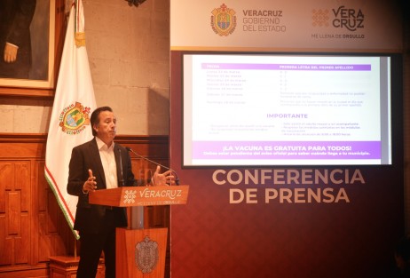 El mandatario estatal anunció que los adultos de 65 y más subirá su apoyo federal a 6 mil pesos, además que hoy inició la vacunación en los municipios de Boca del Río y Poza Rica.