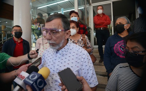 Eduardo Casares Sort de Sans, agradeció a los medios de comunicación el apoyo luego de hacer sido detenido por supuestos ultrajes a la autoridad. Informó que fue aceptado un amparo contra las modificaciones al Código Financiero y Código de Derechos que otorgan a la Secretaría de Finanzas (SEFIPLAN) el control del cobro por verificaciones vehiculares. 