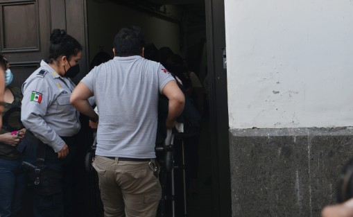El funcionario fue trasladado a un hospital privado para su adecuada atención.  Se espera que el OPLE Veracruz dé la versión oficial de los hechos y el reporte del estado de salud del consejero.  