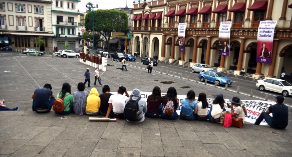 Estudiantes de la Escuela Normal Superior <em>Dr. Manuel Suárez Trujillo</em> urgieron la intervención de autoridades ante problemas con la plataforma Unidad del Sistema para la Carrera de Maestros y Maestras.
