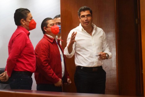 Velasco Chedaui afirmó que el amor a Xalapa le puede más, por eso convocó a las tres fuerzas políticas de la coalición Va por México a mantenerse unidos para recuperar la ciudad que les han arrebatado. 