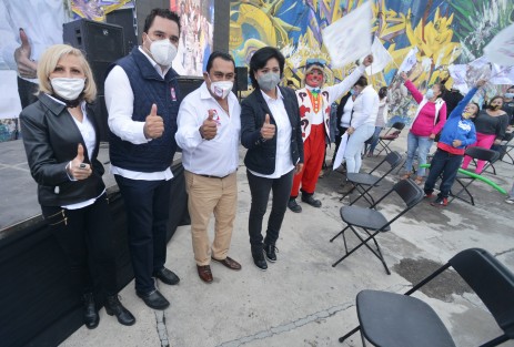 Arrancan candidatos del Partido Redes Sociales Progresistas, campaña de proselitismo para contender en las próximas elecciones para diputados. La Comisionada Regional, Elizabeth Morales  exhortó a Hexahelt Reyes Landa a luchar  contra la corrupción  en el Municipio de Xalapa.