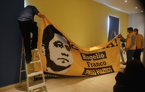 Perredistas encabezados por el Secretario de Planeación Estratégica y Organización Interna del partido anunciaron una <em>Jornada Nacional por la libertad de Rogelio Franco Castán, preso político del Gobierno de Veracruz</em>, misma que continuará durante los siguientes tres días, con movilizaciones en todo el país.   