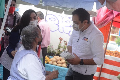 Desde el Congreso trabajaremos con la convicción de que el desarrollo de México pasa por políticas públicas de sensibilidad para apoyar a las mujeres y sus aspiraciones, expresó el candidato a diputado federal Américo Zúñiga.