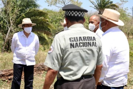 Al término de la reunión el Gobernador y demás funcionarios aprovecharon para visitar el terreno donde se establecerán instalaciones de la Guardia Nacional. 