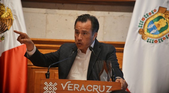 El mandatario estatal dijo que se está haciendo una revisión exhaustiva en las obras realizadas en el estado, por ello se publica en los canales oficiales, y por lo tanto no se viola la veda electoral. 