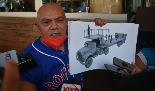 Sombra explicó que con una unidad móvil con bocinas, el candidato puede hacer un recorrido de unas dos horas, es decir, unos 20 kilómetros, para darse a conocer manteniendo la sana distancia. 