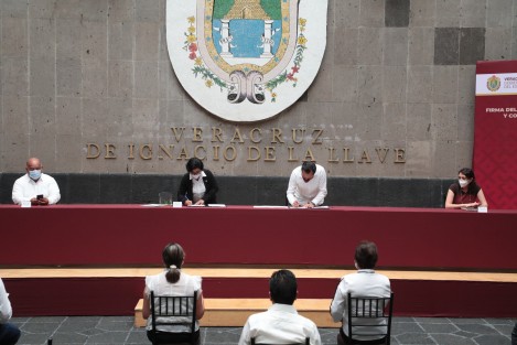 titular del Ejecutivo solicitó el compromiso real a fin de reforzar la capacidad de respuesta en el control y combate de las emergencias, al tiempo de reiterar que este año continúa la bolsa de 45 millones de pesos para las demarcaciones que disminuyan los índices de conflagraciones.