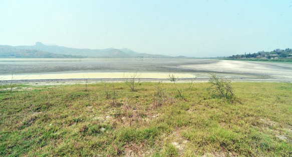 La laguna se ubica en el municipio de Actopan, en la zona costera. Esta se puede observar desde la carretera federal Cardel-Poza Rica.