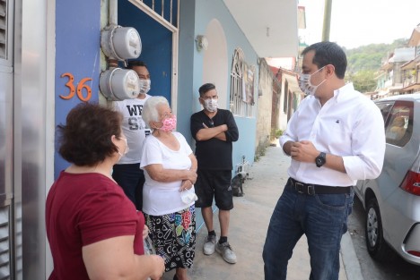 El candidato de Va por México a la Diputación Federal por el Distrito de Xalapa Urbano, Américo Zúñiga Martínez, señaló que, así como sucede con la CFE, debe de existir un sistema de subsidios para que las personas que más lo necesitan no paguen gas.