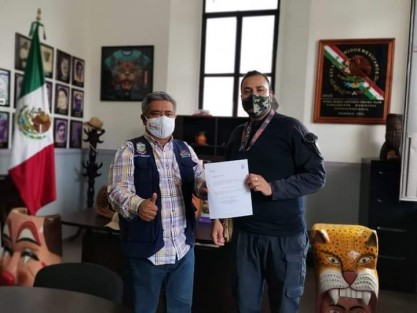 El Alcalde de Teocelo, Mario Antonio Chama Díaz, entregó el nombramiento  Elvis González  Solano, como nuevo Director de Protección Civil de ese Municipio, reconociendo su trabajo, capacidad y entrega que ha desempeñado a favor del municipio. 