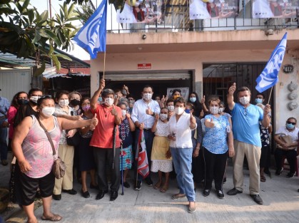 Al señalar que es necesario fortalecer nuevamente a los municipios, porque son los primeros respondientes de las necesidades de la población, el candidato de la alianza Va por México a la Diputación Federal por el Distrito de Xalapa Urbano, Américo Zúñiga Martínez, aseguró que, por ello, una de las propuestas que estará llevando al Congreso de la Unión con mucha seriedad es el respeto al federalismo y el apoyo hacia los ayuntamientos. 