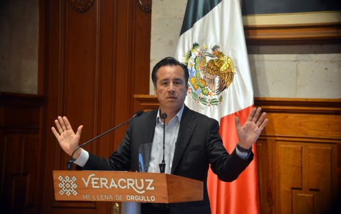 El mandatario estatal, Cuitláhuac García, dijo que no se subiría al ring en temas electorales, luego de que reporteros insistieran en que emitiera su respuesta a las declaraciones de Miguel Ángel Yunes Márquez sobre que presuntamente está siendo espiado por funcionario de gobierno.  