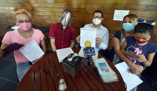 El presidente de la Coalición LGBTTTIQ, Benjamín Callejas Hernández, dio a conocer que será aspirante a la diputación por el distrito de Xalapa Urbano; aclaró que fue invitado por varios partidos políticos, entre estos Morena, pero dijo que no ha tomado una decisión.  