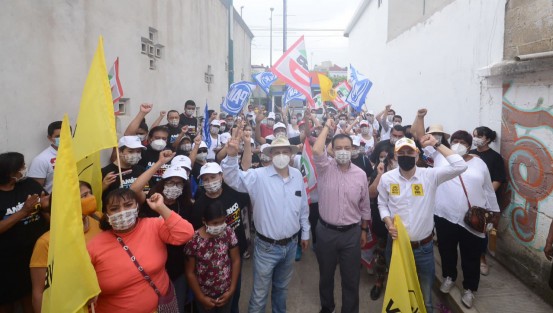 Hoy cualquier familia xalapeña sabe que su salario, a pesar de los aumentos, alcanza menos para su despensa, el gas, la energía eléctrica y la gasolina, señaló Américo Zúñiga