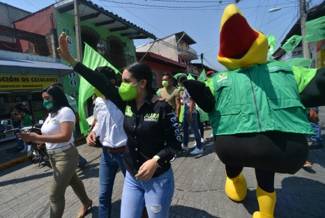 Mara Chama Villa inició su campaña rumbo a la alcaldía de Teocelo. Al magno evento  asistió el Presidente estatal del Partido Verde Ecologista (PVEM ), Marcelo Ruiz Sánchez; Inés Martínez Tecatl, candidata a diputada por el Distrito 9, Coatepec; y algunos simpatizantes  del partido, con el fin de conservar las medidas de sanidad.
