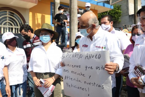 Iniciaron oficialmente las campañas a las alcaldías y diputaciones locales. Los candidatos buscan convencer al electorado de ser la mejor opción. Ricardo Ahued, candidato de MORENA, PT y PVEM a la alcaldía de Xalapa, recorrió la colonia Olmeca. 
