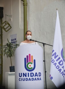 La candidata del Partido Unidad Ciudadana a la presidencia municipal por Xalapa, Cinthya Lobato, adelantó a los medios de comunicación el megaproyecto del metro elevado para la ciudad, que está relacionado con su propuesta de movilidad urbana, esto durante los  Diálogos para Gobernar Xalapa y Legislar por Veracruz.
