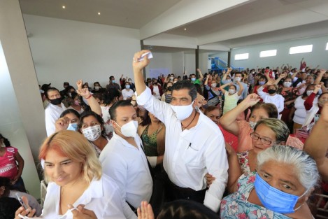 Candidatos viviendo las campañas como si no hubiese pandemia... a ver qué tal de aquí al 6 de junio...