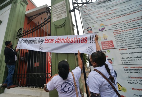 Colectivos de búsqueda de personas desaparecidas conformado por madres y familiares marcharon desde el panteón Palo Verde, monumento a la madre y Plaza Lerdo para exigir a la Fiscalía y al Gobierno del Estado, no cese en la búsqueda de los desaparecidos.
