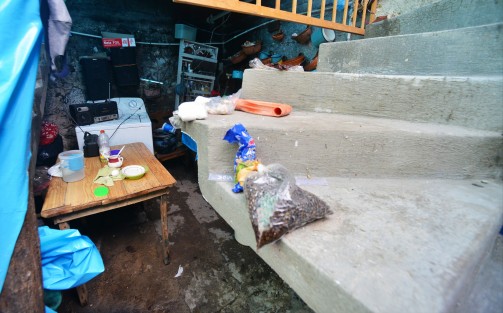 Colchones mojados, ropa, electrodomésticos y una barda afectada fueron los daños más graves tras las lluvias de ayer en la calle Juan Malpica de colonia Rubén Pabello. Los colonos dicen que ya habían reportado a las autoridades el mal funcionamiento del drenaje. 