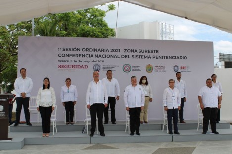 En la actual administración estatal, el sistema penitenciario presenta una sensible disminución en quejas y recomendaciones en materia de derechos humanos, reconoció el comisionado de Prevención y Readaptación Social, José Ángel Ávila Pérez, durante la Primera Sesión Ordinaria de la Conferencia Nacional del Sistema Penitenciario Zona Sureste.

