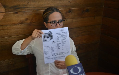 Gabriela Mascareñas Espino, de origen tamaulipeca, solicitó al Gobierno de Veracruz  le sea entregada su hija de apenas 10 años de edad, quien fuera sustraída por su padre en 2011 y actualmente tiene en resguardo el Conecalli. 