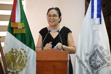 La rectora de la Universidad Veracruzana, Sara Ladrón de Guevara inauguró formalmente la octava edición de la Cátedra Interamericana Carlos Fuentes.