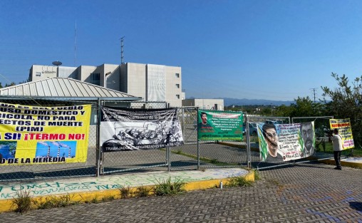Campesinos tomaron las instalaciones de CONAGUA como parte de la acción global contra megaproyectos y en defensa del agua. Permanecerán en plantón hasta el viernes.