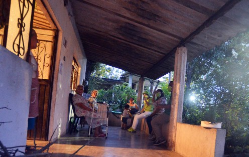 Mara Chama Villa, candidata a la alcaldía de Teocelo por el Partido Verde (PVEM), recorrió la comunidad de Llano Grande, para agradecer a todos los ciudadanos quienes ya decidieron y le refrendaron el respaldo a su proyecto, que a 9 días de la elección del próximo 6 de junio, será una realidad.