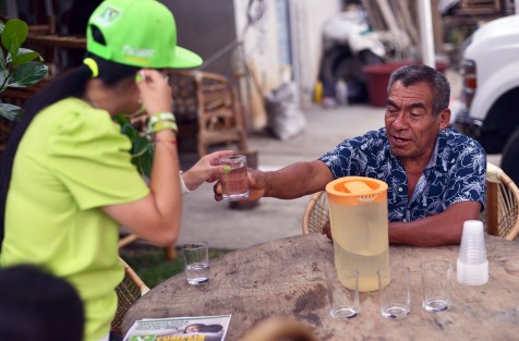 Mara Chama Villa, candidata a la alcaldía de Teocelo por el Partido Verde (PVEM), recorrió la comunidad de Llano Grande, para agradecer a todos los ciudadanos quienes ya decidieron y le refrendaron el respaldo a su proyecto, que a 9 días de la elección del próximo 6 de junio, será una realidad.