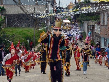 Municipios pequeños del estado de Veracruz mantienen arraigadas algunas tradiciones, principalmente las asociadas a la religión. Tal es el caso de Chiconquiaco durante el <em>Jueves de Corpus</em>, en donde ni la emergencia sanitaria mermó la participación de habitantes de las 16 comunidades de ese lugar.  