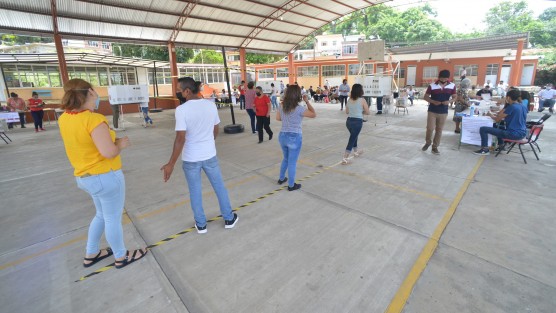 En la comunidad de La Concha, municipio de Jilotepec, las elecciones se llevaron a cabo en calma y con una copiosa votación cerca del cierre de casillas.