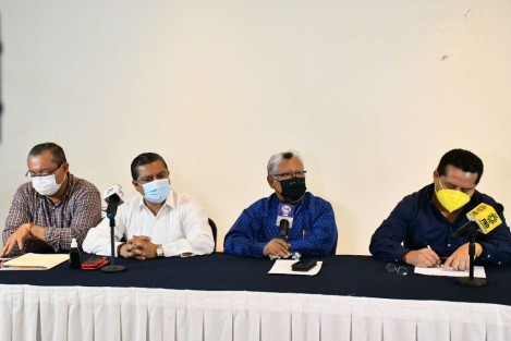 En conferencia de prensa los dirigentes de la alianza 