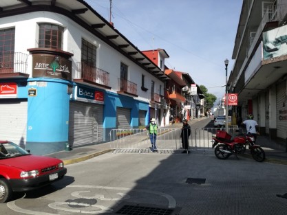 Conforme al calendario electoral, este miércoles iniciaron los cómputos distritales y municipales de los comicios del 6 de junio, por lo que fue cerrada la calle Juárez donde se ubica sede el OPLE estatal, ya que se espera el arribo de paquetería electoral de los OPLES municipales. 
