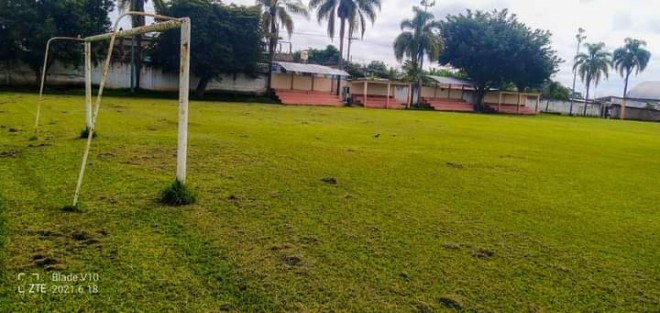 La Dirección de Fomento Deportivo del Ayuntamiento de Teocelo, realizó el corte de pasto y limpieza de la Unidad Deportiva Raúl Olmos Martínez, con el objetivo de mantener en óptimas condiciones para los usuarios que utilizan las instalaciones para realizar algún deporte o actividad física. 