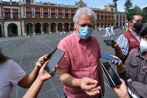 El alcalde de Xalapa, Hipólito Rodríguez Herrero, este miércoles declaró que será la próxima administración la que decidirá sobre la instalación o no de los parquímetros que él ya había anunciado.  