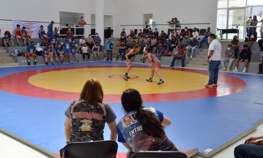 En el gimnasio  de luchas Asociadas de H. Ayuntamiento de Xalapa se realizó el torneo  de invitación  <em>Talento Deportivo</em>, donde participaron  varias escuelas de lucha Olímpica, entre éstas: Yaocihualtl, Aztecas, Cherokees, Leones de San Bruno y Club Eros.