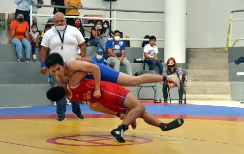 En el gimnasio  de luchas Asociadas de H. Ayuntamiento de Xalapa se realizó el torneo  de invitación  <em>Talento Deportivo</em>, donde participaron  varias escuelas de lucha Olímpica, entre éstas: Yaocihualtl, Aztecas, Cherokees, Leones de San Bruno y Club Eros.