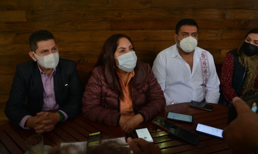La diputada federal reelecta, Claudia Tello, fue cuestionada por reporteros sobre la mala disposición de desechos que el diario español El País, denunciara ocurre en la CNLV, a lo que respondió desconocer a fondo el asunto, pero que su política va a favor de la protección del medio ambiente y por ende de la población. 