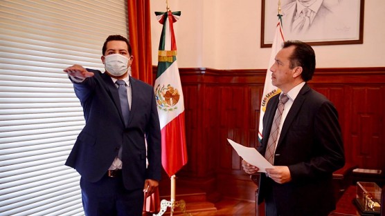 El Gobernador Cuitláhuac García tomó protesta al Ingeniero Químico Juan Carlos Contreras Bautista como Encargado de despacho de la SEDEMA, tras la renuncia de Rocío Pérez Pérez a la titularidad, por motivos estrictamente personales.