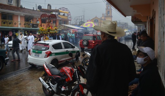 Con misa multitudinaria y danzas tradicionales festejan las fiestas patronales de San Pedro y de San Pablo en las comunidades de Chiconquiaco, fiesta que corresponden a la tradición cristiana y forman parte de la identidad y tradición de las comunidades de la Sierra de Chiconquiaco.