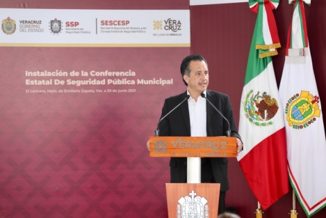 El mandatario señaló la importancia de que dicha estrategia opere bajo los fundamentos del CESP y el Sistema Nacional, pues el nivel municipal tiene el contacto directo con la población y ningún plan tendría resultado sin su intervención; por ello, esta Conferencia se compone de una visión territorial por las particularidades de cada zona.