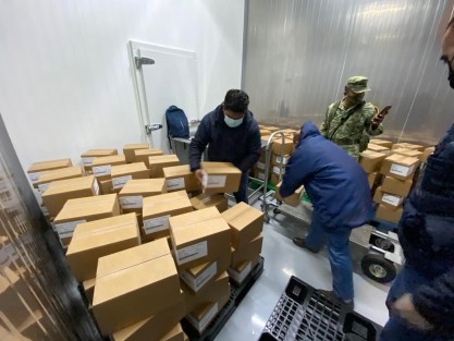 Luego de que este viernes se recibiera un nuevo embarque de vacunas para el estado de Veracruz, el Gobernador Cuitláhuac García anunció que este fin de semana se estarían anunciando las próximas sedes del Plan Nacional de Vacunación contra COVID-19.