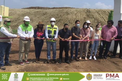 En el marco del Plan de Gestión Estatal de Residuos♻️, el Gobierno del Estado de Veracruz a través de la Procuraduría del Medio Ambiente entregó este día el Relleno Sanitario Regional de la zona de los Tuxtlas. 
