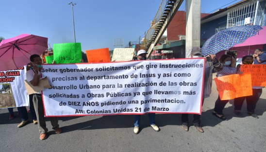 Los manifestantes dijeron que son varias administraciones municipales que pasan sin que sus solicitudes sean atendidas. 