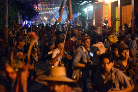 Nuevamente la población de Xico se hace notar por la falta de atención a los llamados de las autoridades a evitar más contagios por COVID-19, los encerreros, en su mayoría e la edad en que actualmente se presentan la mayor caso de esta enfermedad que sigue atando al mundo, menos a los xiqueños y visitantes asiduos a estas fiestas. 